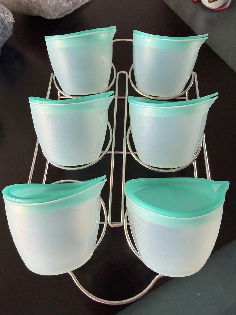 Pampered Chef Freezer Cups/Containers with Teal Lids And Rack - Set of 6